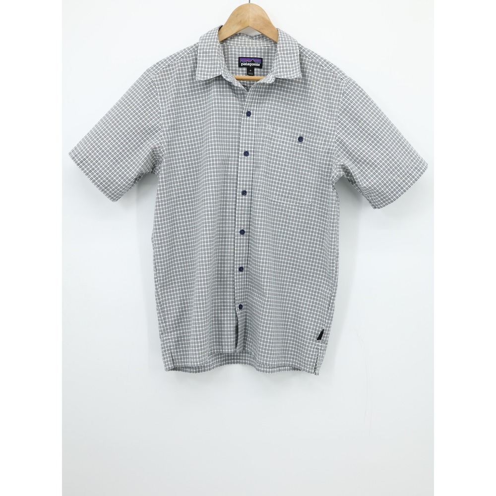 Patagonia Mens Short Sleeve Button Shirt Plaid Outdoor Navy Blue White M